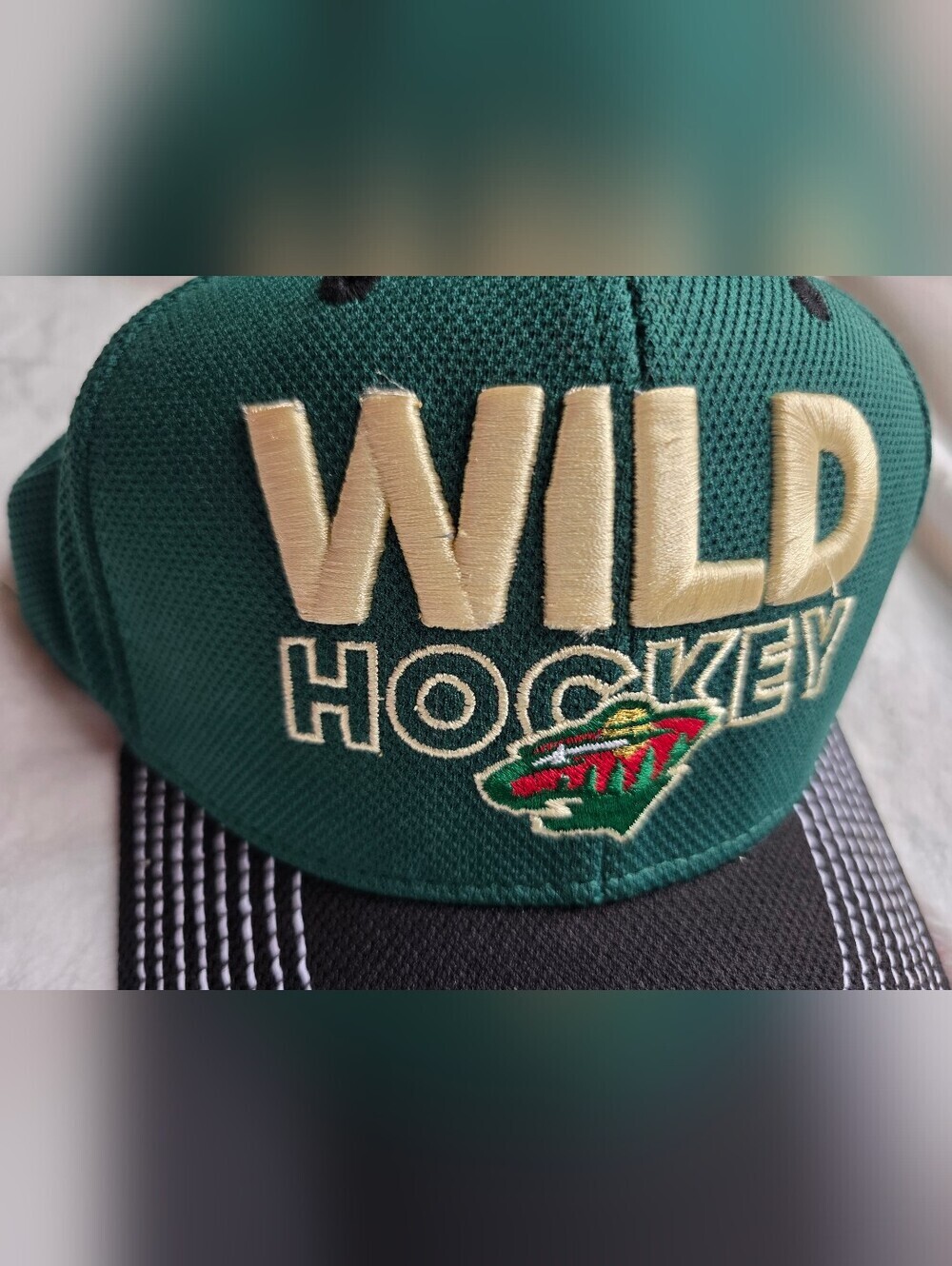 WILD HOCKEY Embroidered Green Snapback Hat Xl- XXL Vintage Adidas Minnesota Y2K